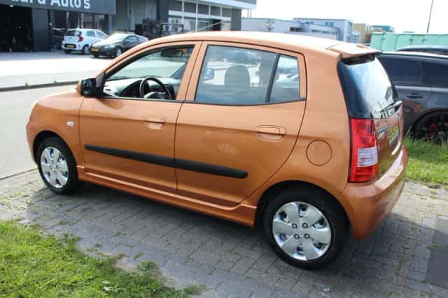 Kia Picanto (2006) thumbnail 6