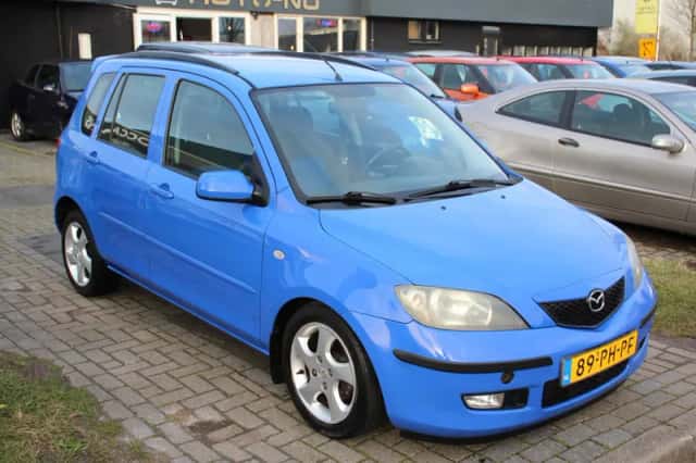 Mazda 2 (2004) thumbnail 3