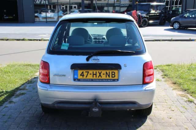 Nissan Micra (2002) thumbnail 5