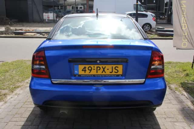 Opel Astra (2005) thumbnail 5