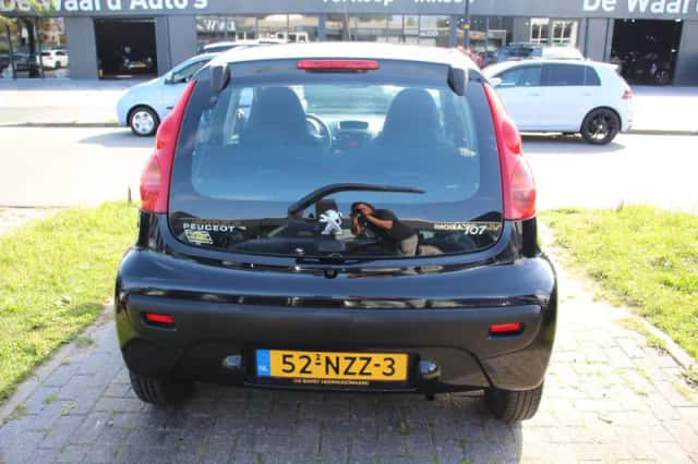 Peugeot 107 (2011) thumbnail 5