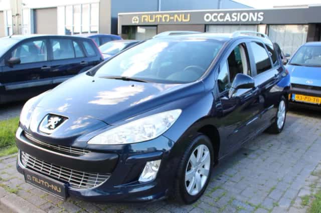 Peugeot 308 (2010) thumbnail 1