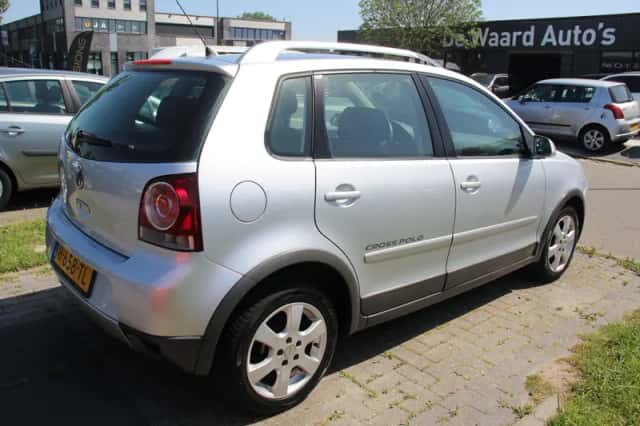 Volkswagen CrossPolo (2006) thumbnail 5