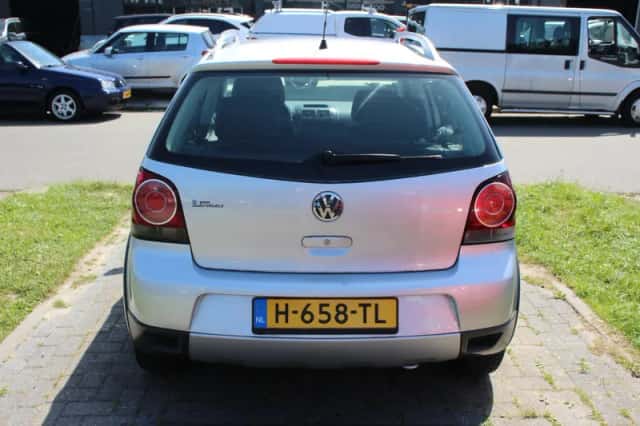Volkswagen CrossPolo (2006) thumbnail 6