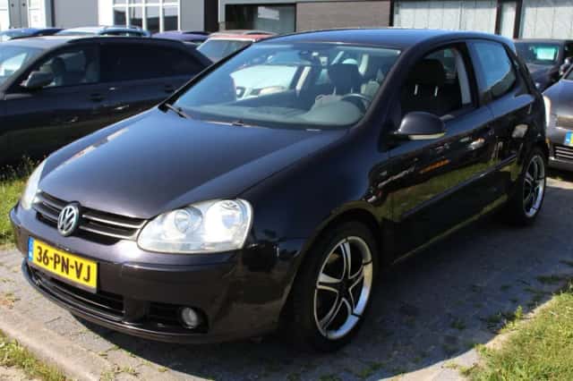Volkswagen Golf (2004) thumbnail 1