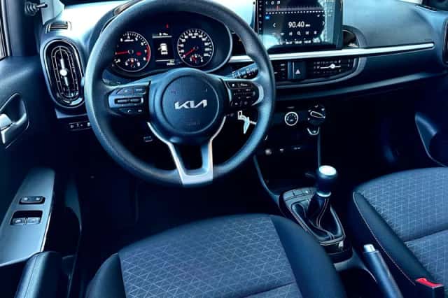 Kia Picanto (2023) thumbnail 5