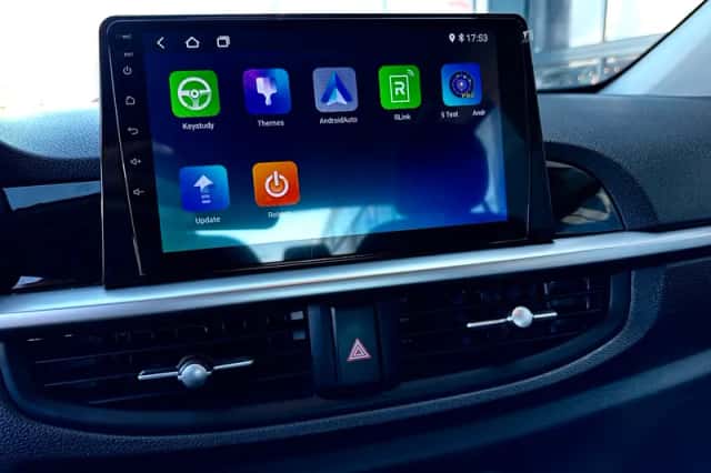 Kia Picanto (2023) thumbnail 6