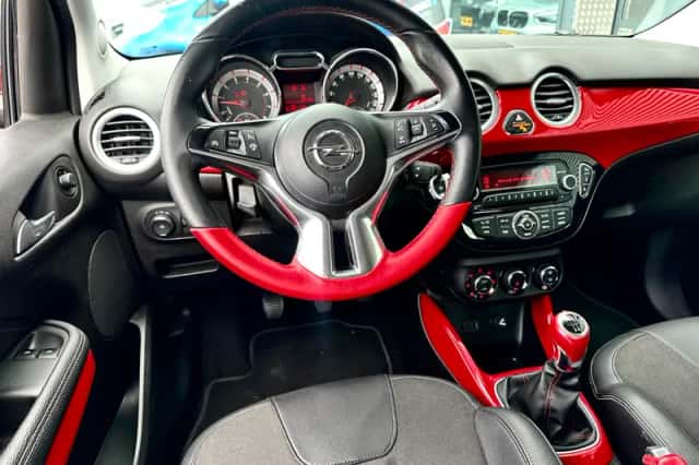 Opel Adam (2013) thumbnail 5