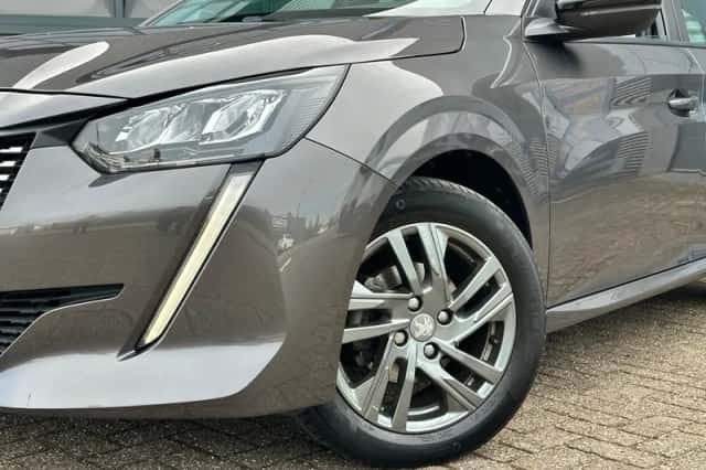 Peugeot 208 (2022) thumbnail 2