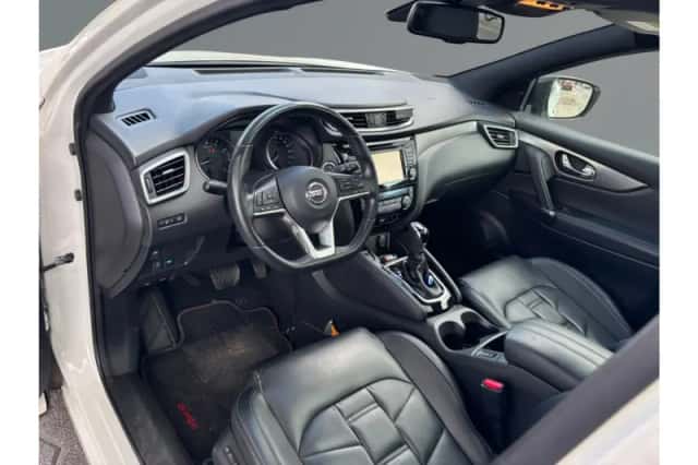 Nissan Qashqai (2017) thumbnail 4