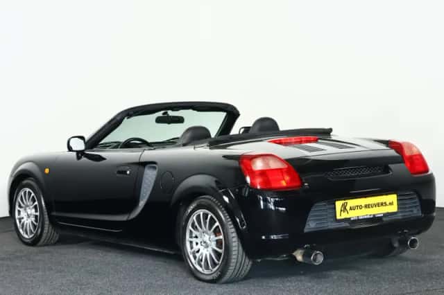 Toyota MR2 (2000) thumbnail 5