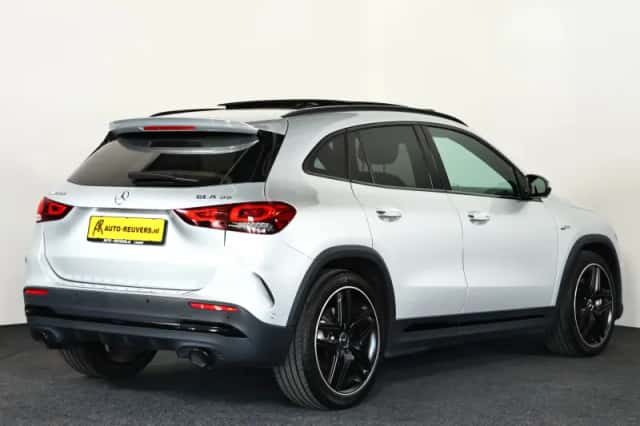 Mercedes-Benz GLA (2020) thumbnail 2