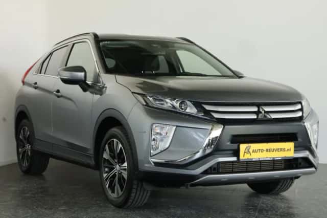 Mitsubishi Eclipse Cross (2017) thumbnail 4