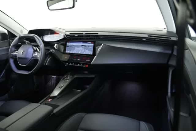 Peugeot 308 (2021) thumbnail 3