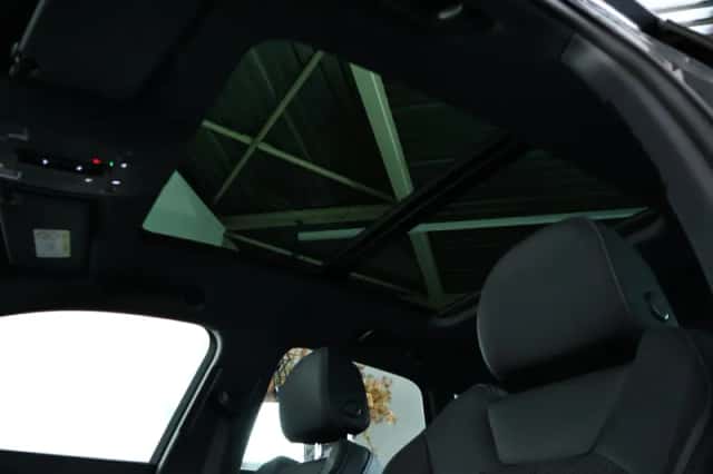 Audi Q3 (2021) thumbnail 4