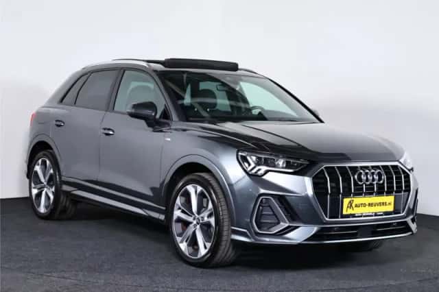 Audi Q3 (2021) thumbnail 6