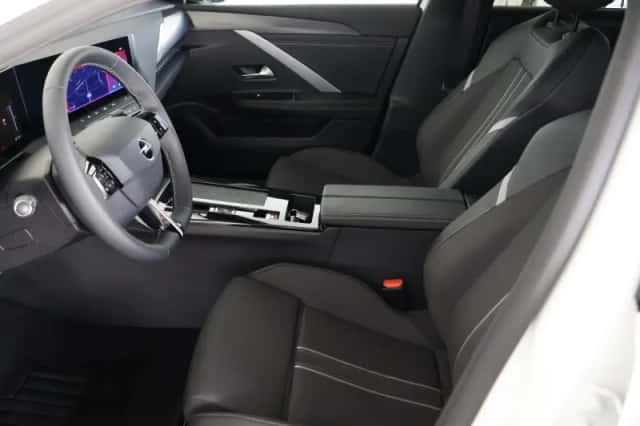 Opel Astra (2023) thumbnail 6
