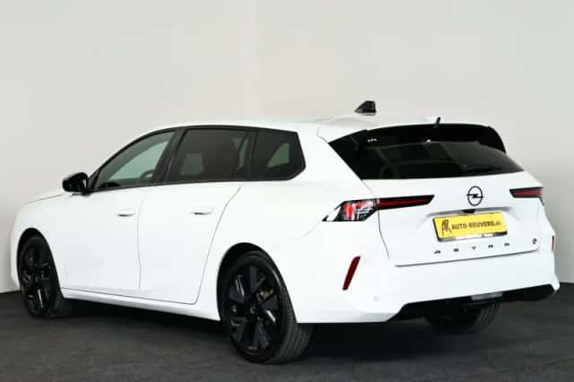 Opel Astra (2023) thumbnail 6