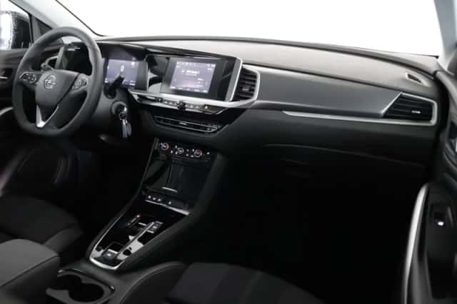 Opel Grandland (2023) thumbnail 3