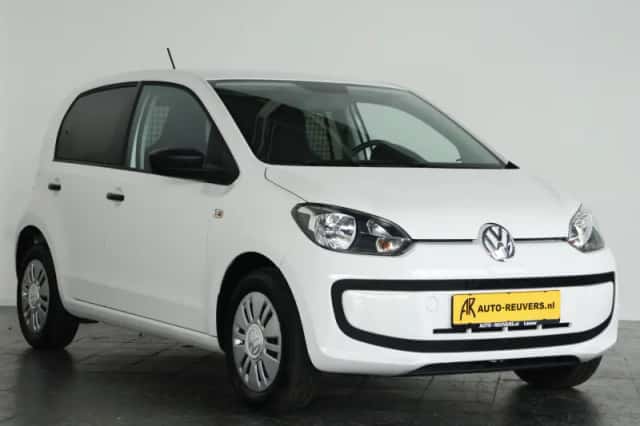 Volkswagen Up! (2014) thumbnail 3