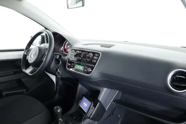 Volkswagen Up! (2014) thumbnail 4