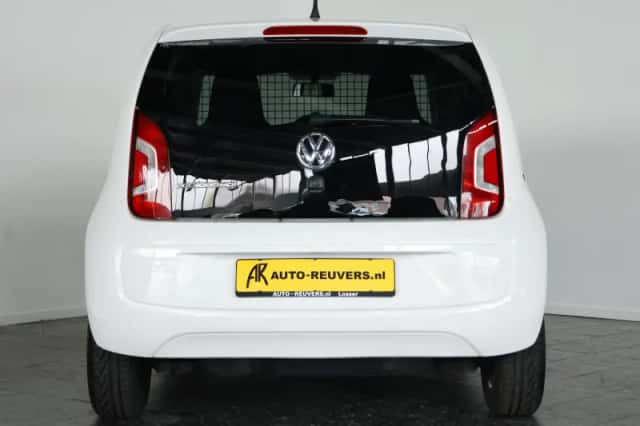 Volkswagen Up! (2014) thumbnail 6