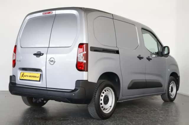 Opel Combo (2022) thumbnail 2
