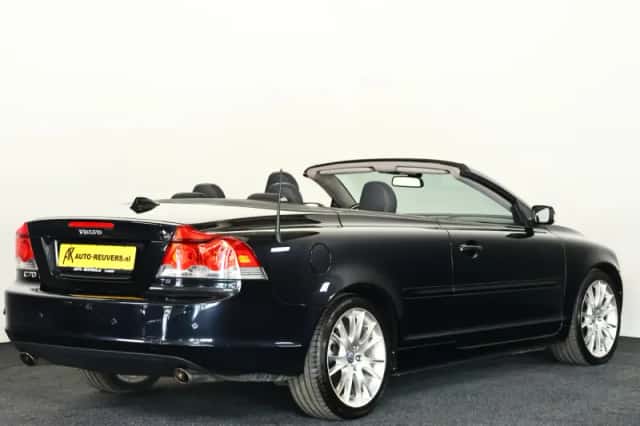 Volvo C70 (2005) thumbnail 2