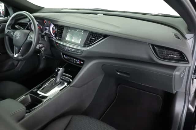 Opel Insignia (2021) thumbnail 3