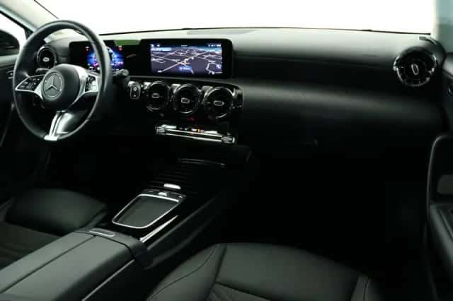 Mercedes-Benz A-Klasse (2022) thumbnail 3