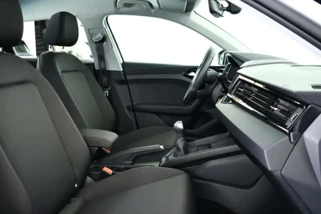 Audi A1 (2019) thumbnail 6