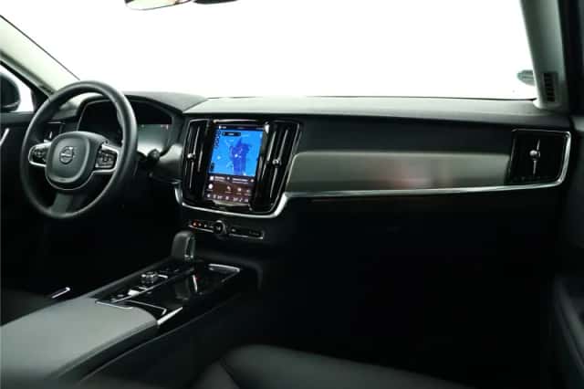 Volvo V90 (2022) thumbnail 4