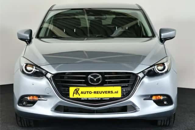 Mazda 3 (2016) thumbnail 4