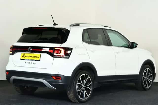 Volkswagen T-Cross (2020) thumbnail 2