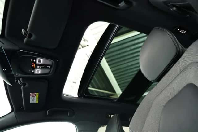 Volvo V60 (2022) thumbnail 4