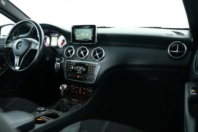 Mercedes-Benz A-Klasse (2012) thumbnail 3