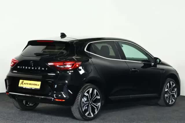 Mitsubishi Colt (2023) thumbnail 2