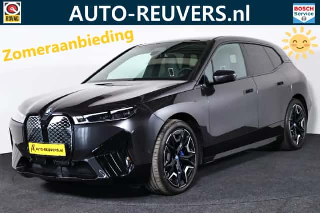 BMW iX (2023) thumbnail 1