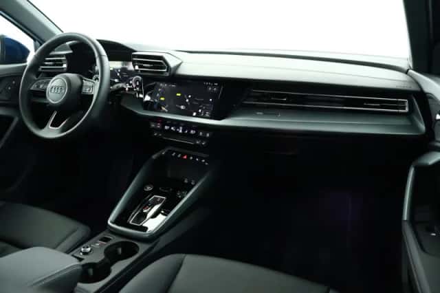 Audi A3 (2024) thumbnail 3