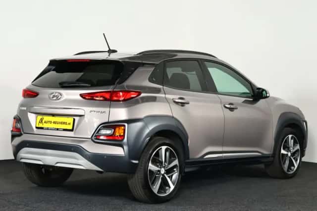Hyundai Kona (2017) thumbnail 2