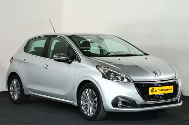 Peugeot 208 (2015) thumbnail 4