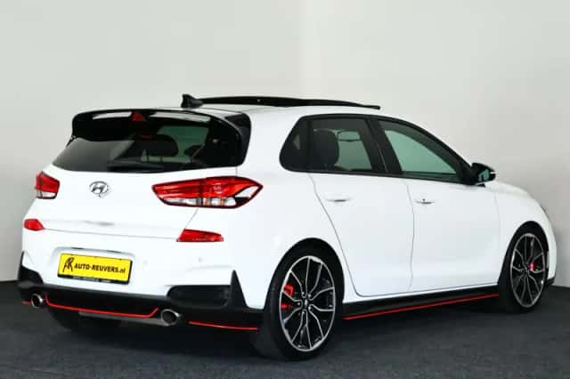 Hyundai i30 (2019) thumbnail 2