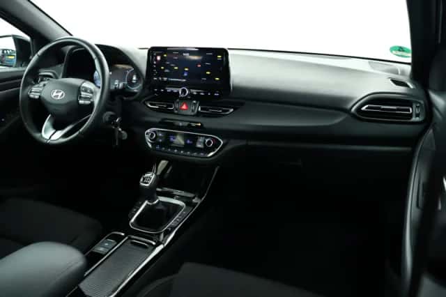 Hyundai i30 (2020) thumbnail 3