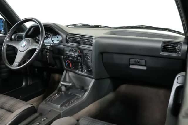 BMW 3-Serie (1990) thumbnail 4