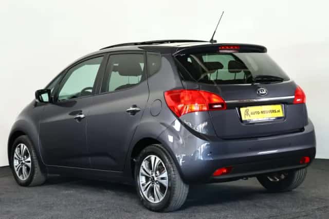 Kia Venga (2015) thumbnail 6