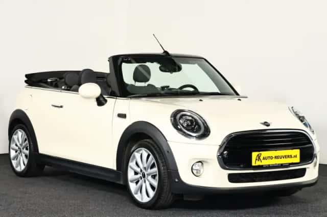 MINI Cabrio (2018) thumbnail 5