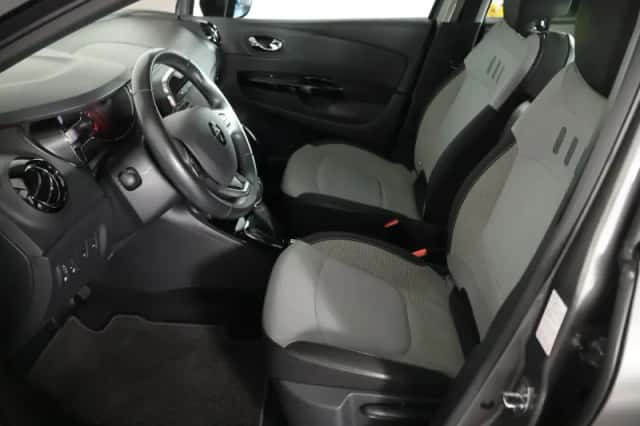 Renault Captur (2015) thumbnail 3
