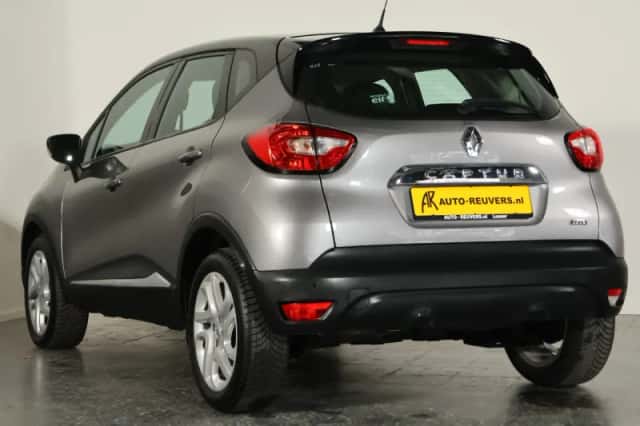 Renault Captur (2015) thumbnail 6