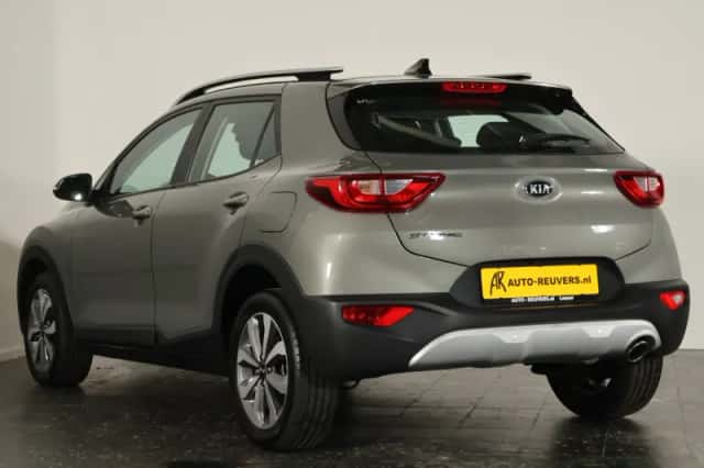 Kia Stonic (2020) thumbnail 6