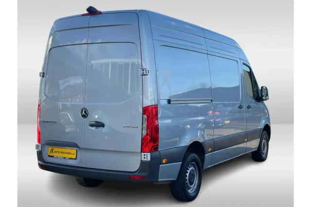 Mercedes-Benz Sprinter (2021) thumbnail 2